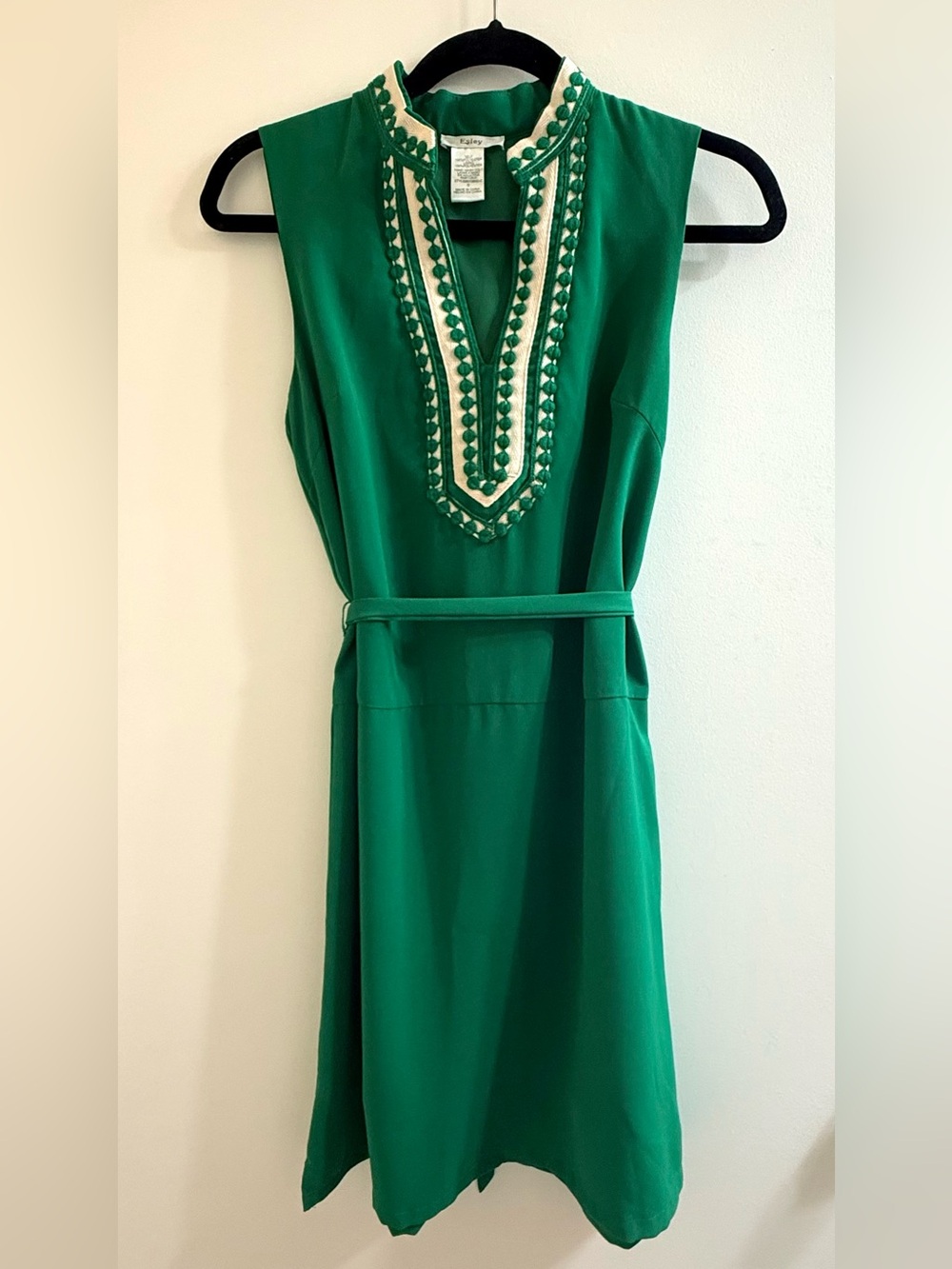 Esley Kelly Green Sleeveless V-Neck Dress with Embroidered Trim Size S - Picture 3 of 11
